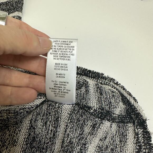 We The Free by Urban Outfitters Striped Knit V-Neck Sweater - Size Small - Picture 8 of 8